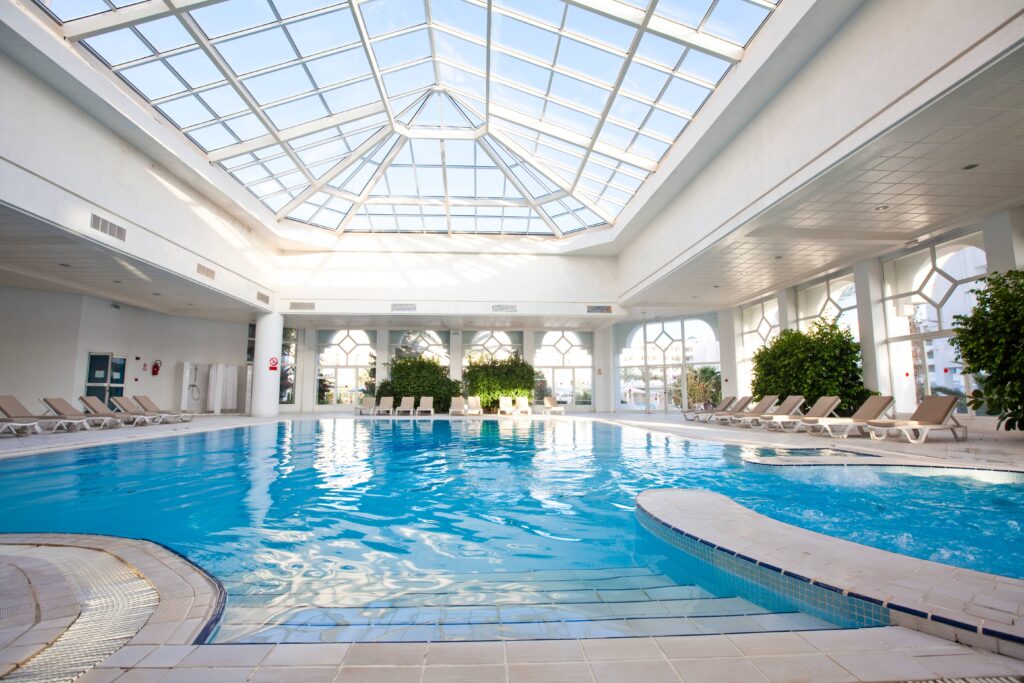Piscine interieure de l’hôtel El Mouradi, Hammamet