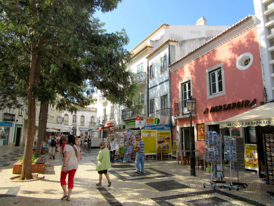 Promenade dans les rues d’Albufeira, Algarve – circuit découverte Portugal 2026