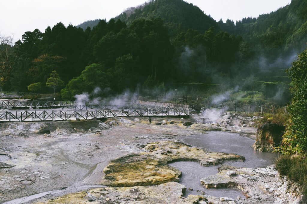 Paysage volcanique de Ponta Delgada – circuit découverte Portugal 2026