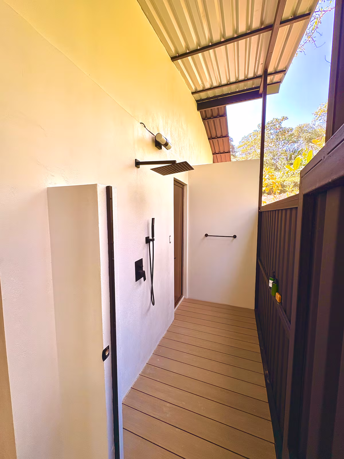 douche-exterieure-salle-bain-1