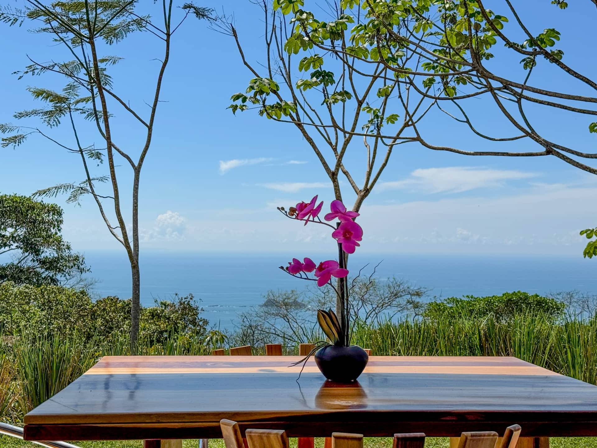 Vue panoramique sur l’océan Pacifique depuis la Villa #4 à Uvita