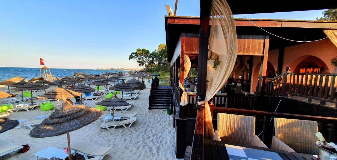 Restaurant et bar de plage du Marhaba Royal Salem à Sousse.