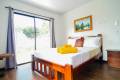 Villa-#4-Uvita-Costa-Rica-Chambre-lumineuse-avec-vue